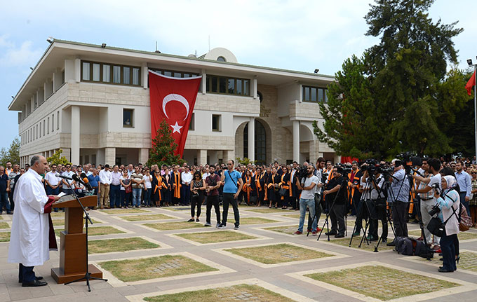 Mersin Üniversitesi’nden Cumhuriyete ve Demokrasiye Bağlılık Açıklaması